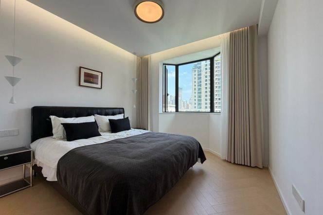 Jing’an Modern 2Br/2Lr/2Bt Close to L7 Changping Rd Station/Moho Shopping Mall