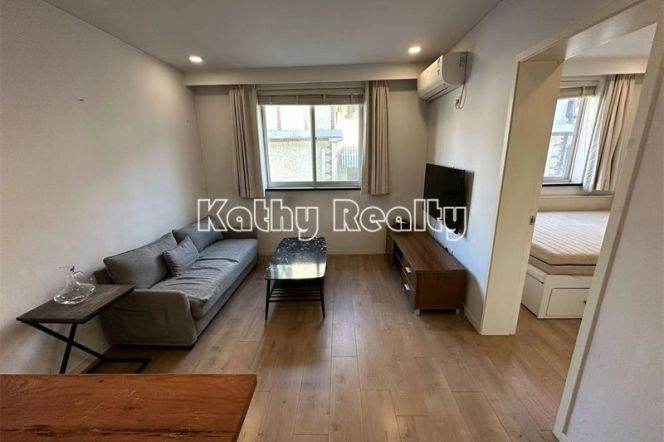 Nice Bright 1BR APT 3F Fumin Rd Jing’an Temple 6.8k