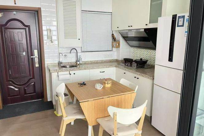 Modern 1br/2living & facing south @Jiaotong Univer & Line 10/11