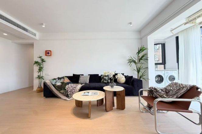 modern 4brs floor heating modern furniture near century park line 9 only 27K