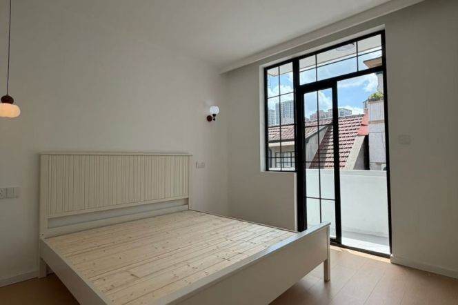 jiangsu rd station one bedroom