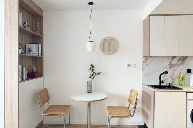Short Term 1 br super nice modern decoration golden location M2/7/14 Jing'an 