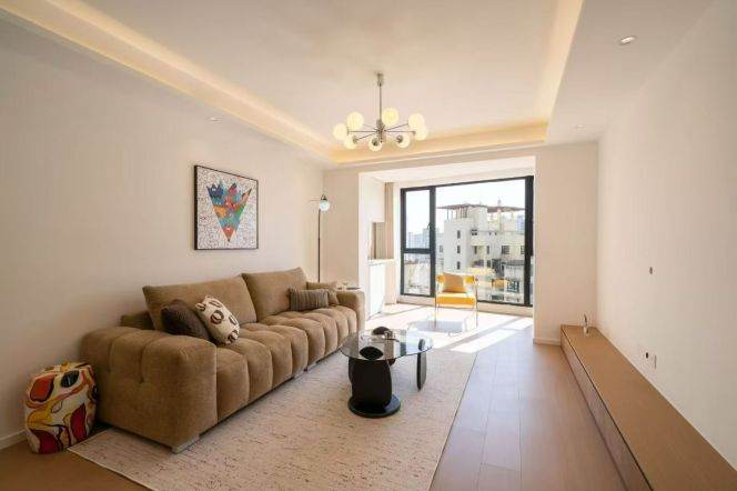 Elevator Newly Renovated 2Br/2Lr/1Bt@L3/4/10 Hongqiao Station 