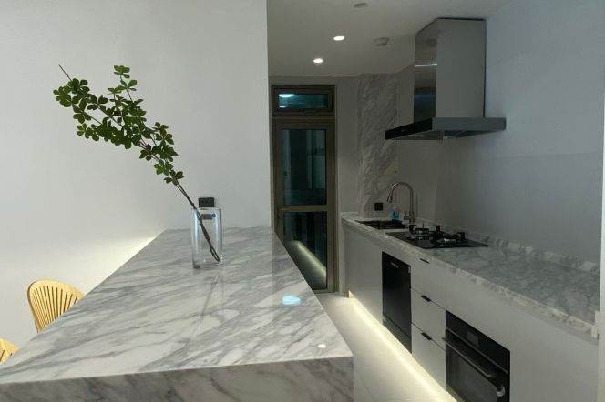 Modern 2brs with floor heating and balcony  belong to Tianzifang area 
