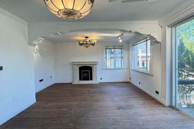 3 Brs, 2 Baths with Open Balcony, 130 sqm, Wukang rd/Hunan @ Shanghai Library L10