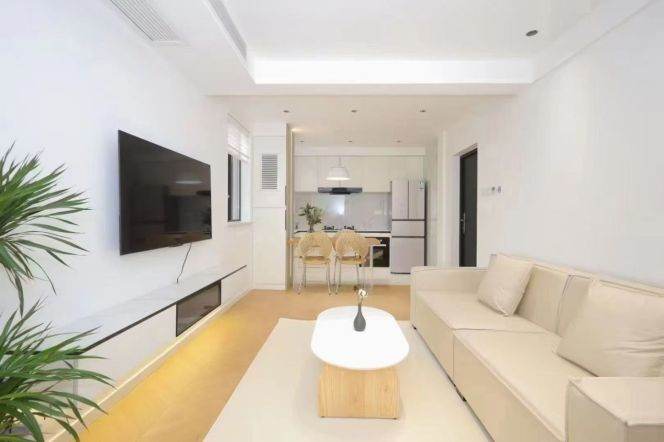 Huge big nice morden 2 br golden location M2/7/14 Jing'an Temple 