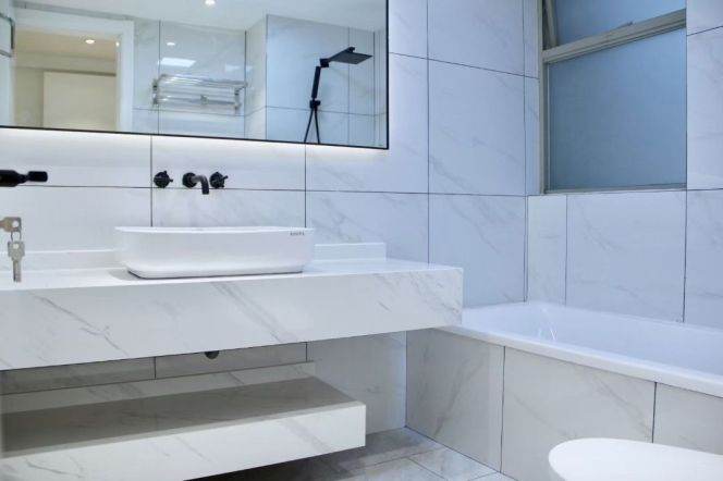 modern 3brs floor heating modern furniture in best compound Jing an temple line 2,7,14