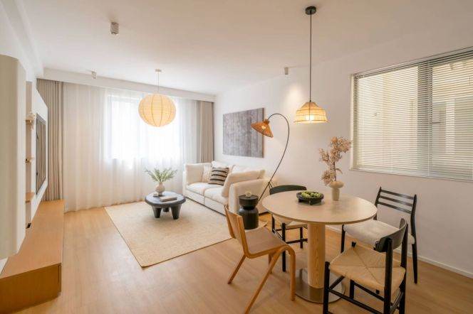 Pudong/Modern 1br 2lr/high floor/floor heating/central AC,Century Avenue@L2/4/6/9