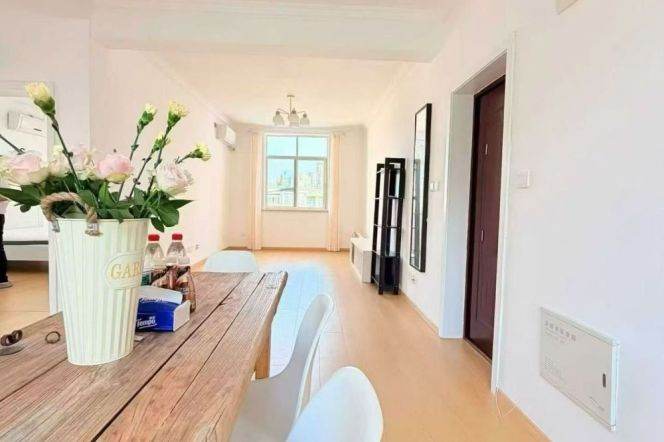 Nice 2br Apt close to Normandy Apt