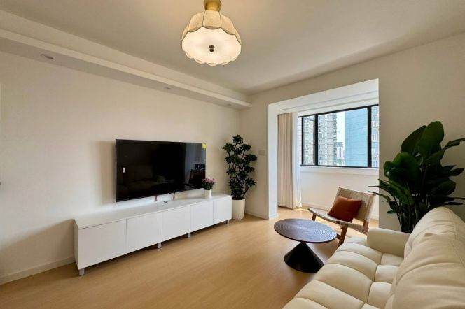 jiangsu rd new decoration 1BR/big living room@L2/11/14