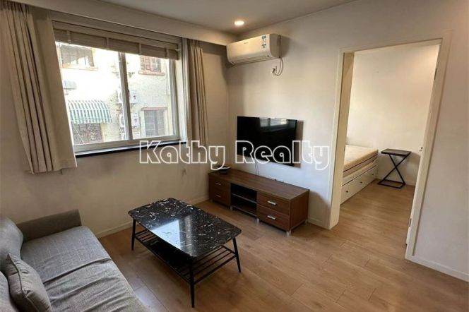 Nice Bright 1BR APT 3F Fumin Rd Jing’an Temple 6.8k