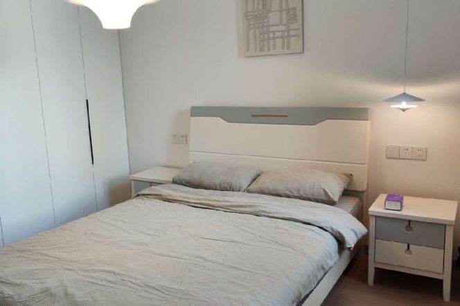 Elevator 2Brs/2Lrs/1Bt apt nr Jiashan rd,M9/12