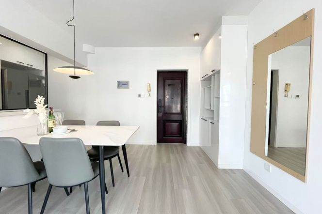 15.5k Comfort 3Br 2Bathr with floor heating Nr Hongqiao Rd.line3/4/10