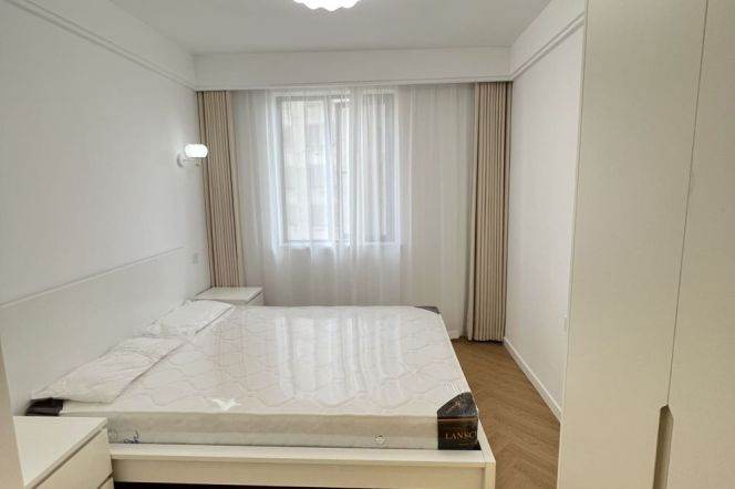 changping rd elevator 2BR/big living room@L7