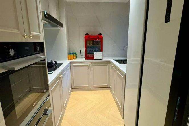 modern brand new 2brs floor heating open balcony beside line 2,11 asking 25K