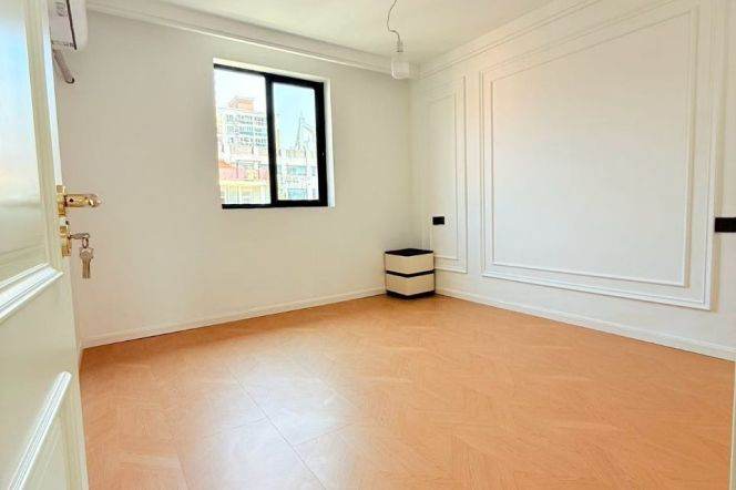 1br,balcony,  modern, subway L4,6Lancun , malls, 7.7k