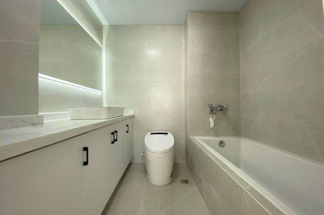 Modern 2brs with floor heating and balcony  belong to Tianzifang area 
