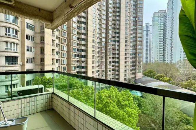 Modern 2br/150sqm & heating/balcony @Jiashan Rd & Line 9/12