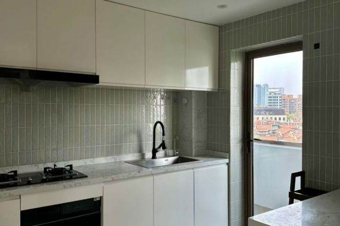 Modern 2br/150sqm & heating/balcony @Jiashan Rd & Line 9/12