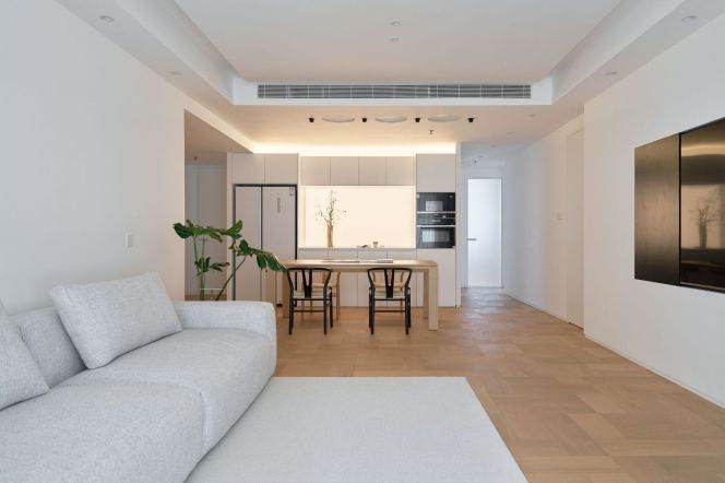 Modern 4brs with floor heating and balcony  belonged to Xintiandi area, 