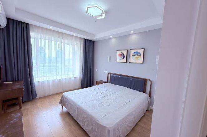  Spacious 4br high-rise nr Hongqiao Rd Line 3/4/10