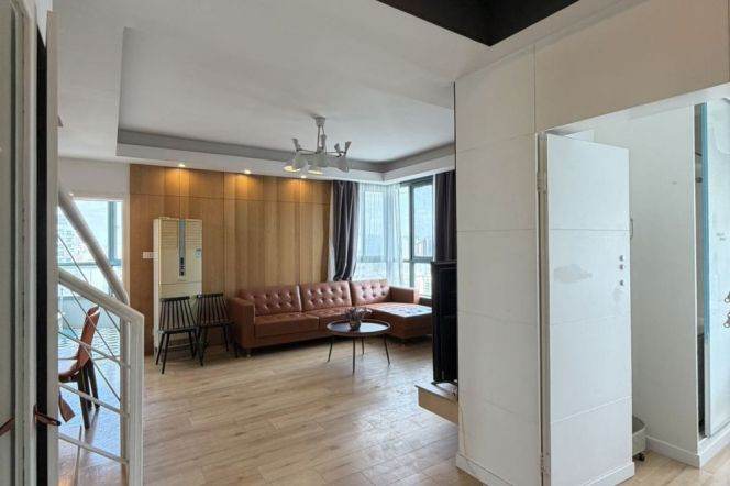 3 Brs, 2 Baths with Two Terraces, 150 sqm, Wall heating, Oven @ Wuning metro L13