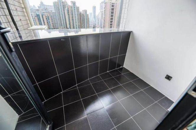 Modern 2brs/116sqm & outside balcony @W Nj Rd & Line 2/12/13