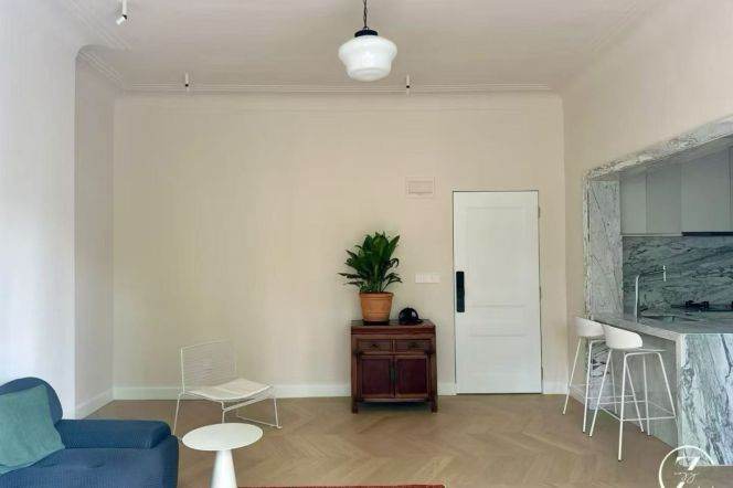 yueyang rd 2br with terrace
