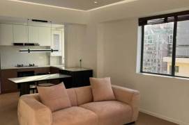 17.5 Brand new 2Br with floor heating and open balcony Nr Jing'an Temple line2/7/14