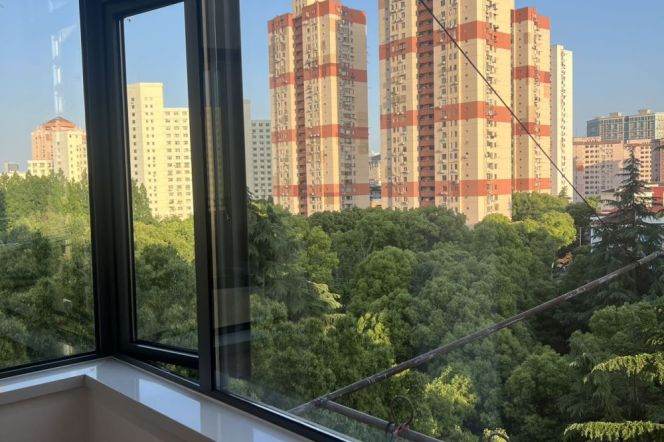 Brand-new 2Br/2Lr/1Bt Close to L9/15 Guilin Rd Station 