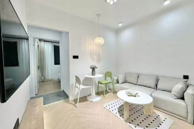 Zhenping rd 2BR 1LR@L3/4/7,bright room/great value/brand furniture