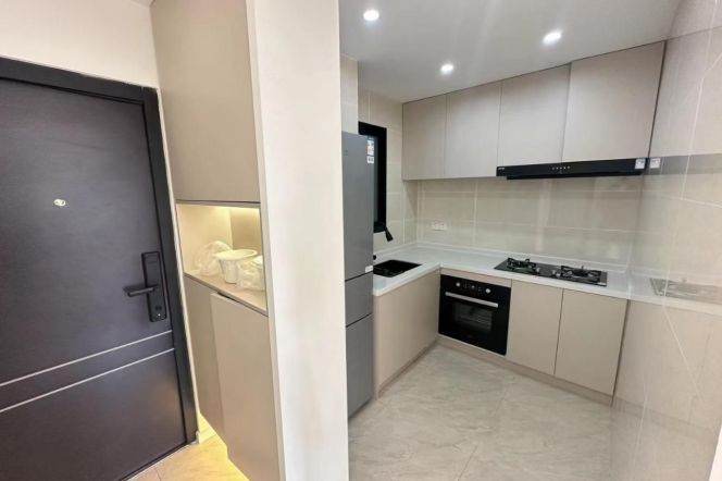 Cozy 1br with floor heating @Jing'an Line 2/11/14 