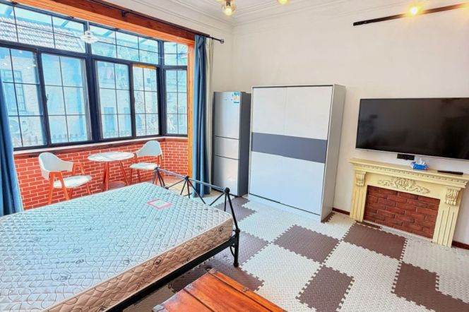 Cozy South Facing 1BR near Changshu rd line 1/7