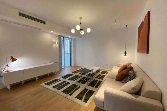 Modern 1br/100sqm & balcony/oven/elevator @Wuding Rd & Line14