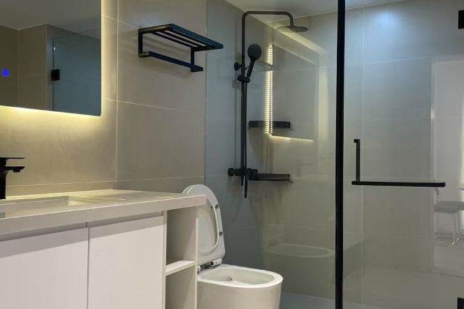 Nice View+Modern&Spacious&Really Bright 1Bdr 1Bath Apt/Elevator/West Nanjing Rd Metro