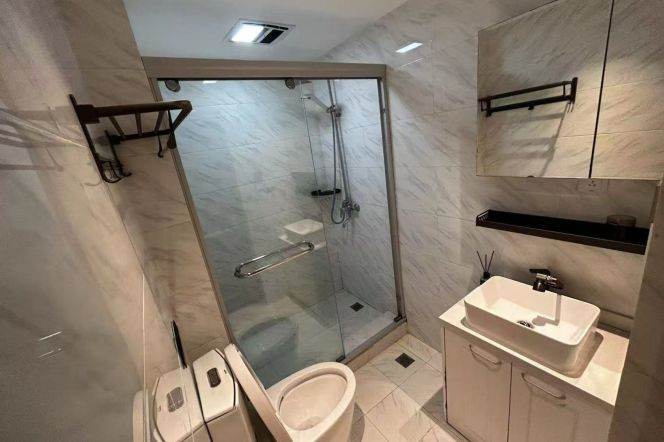 Jiaotong University 1BR apartment