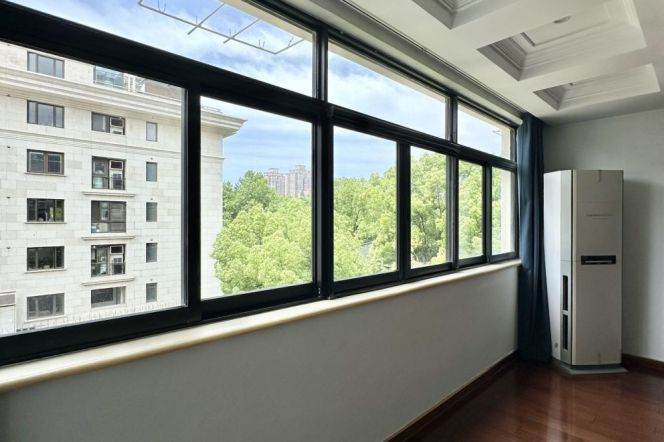 3 Brs, 2 Baths, 130 sqm, Fahuazhen/Panyu @ Jiaotong uni L10&11