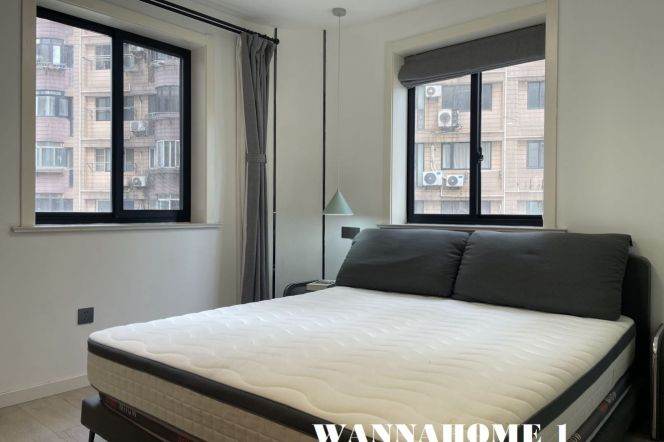 Modern&Spacious&Bright 2Bdrs 2Baths 2Balconies Apt+Large Storage+Jing An Temple CBD