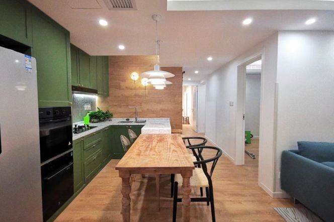 Spacious 3Brs/2Lrs/2Bts apt nr Zhaojiabang rd,M7/9