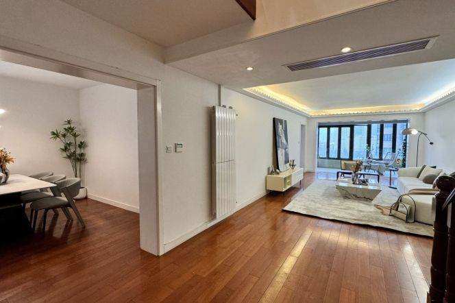 Spacious 4+1BR 3BA Duplex in Grand Plaza/Julu Rd