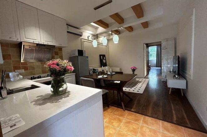 Jiaotong University 1BR apartment