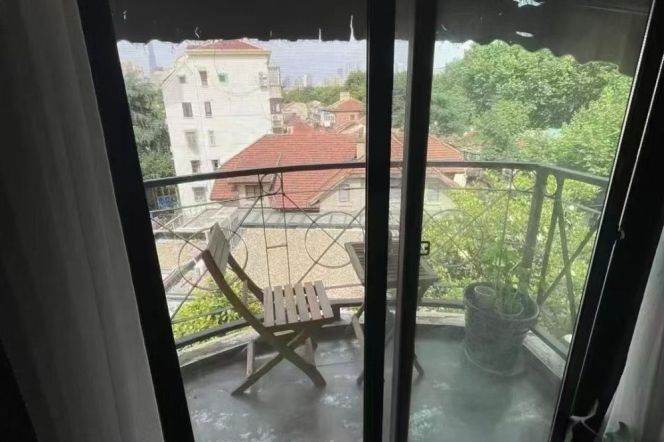 Duplex 2br-2bath with Balcony @iapm,South Shanxi Road St.