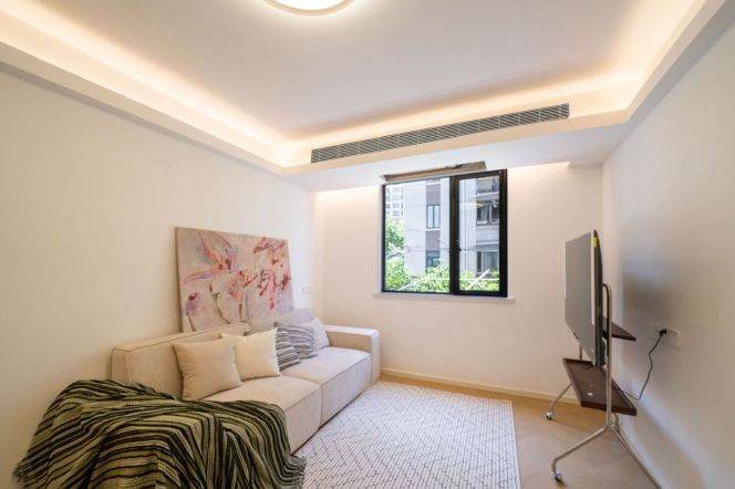 Fresh elevator 1br Nr nanpu bridge M4