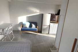 1 Studio near line 10 N.Si'chuan Rd with big shared space can long and short term lease