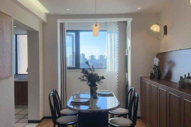 Longcao rd/elevator 2br 2baths/spacious&modern/big living room,@L12/3