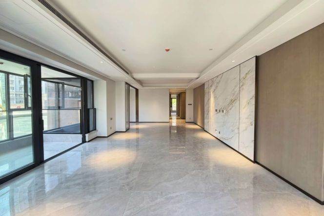 New Luxury 3+1BR Residence in Huangpu Core, First Rent