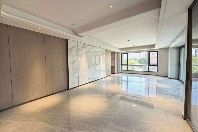 New Luxury 3+1BR Residence in Huangpu Core, First Rent