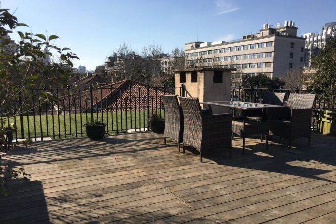 Hengshan Rd Station 3Br/2Bath with Terrace Line1