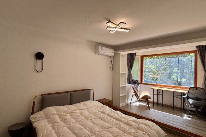 2Bdrs 1Bth Apt/L3/4/9 Yishan Rd/Nice Compound/Modern&Spacious&Bright/storage room