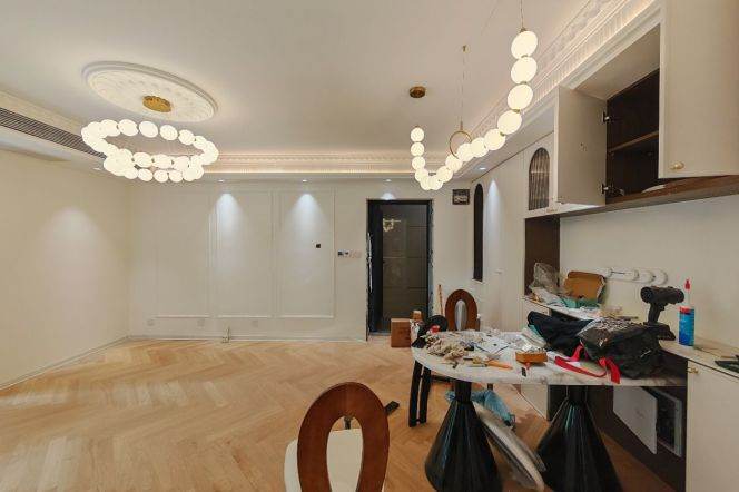 1Bdr 1Bath Apt/Spacious&Bright&Modern /Line 7 Changping Rd/Nice Compound/elevator